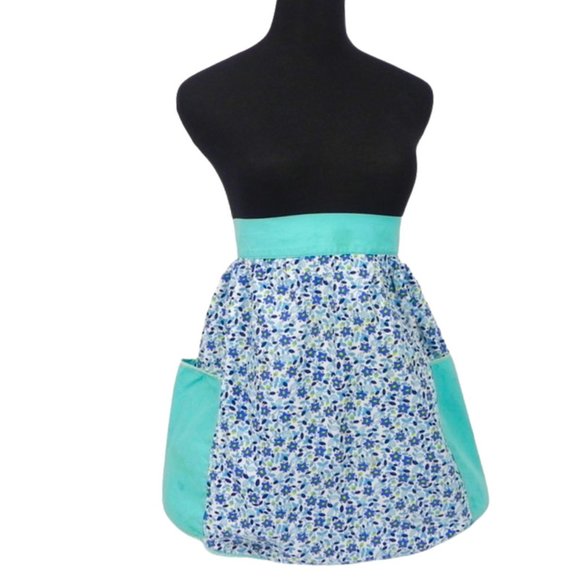 Vintage Turquoise Flower Apron - Picture 1 of 9